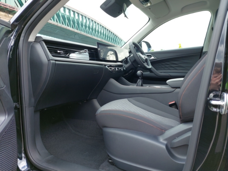 MG HS 1.5 T-gdi Se Black #5