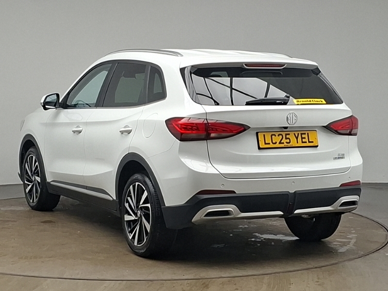 MG ZS 1.5 Hybrid Trophy White #2