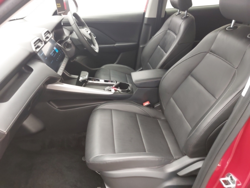 MG ZS 1.5 Hybrid Trophy Red #4