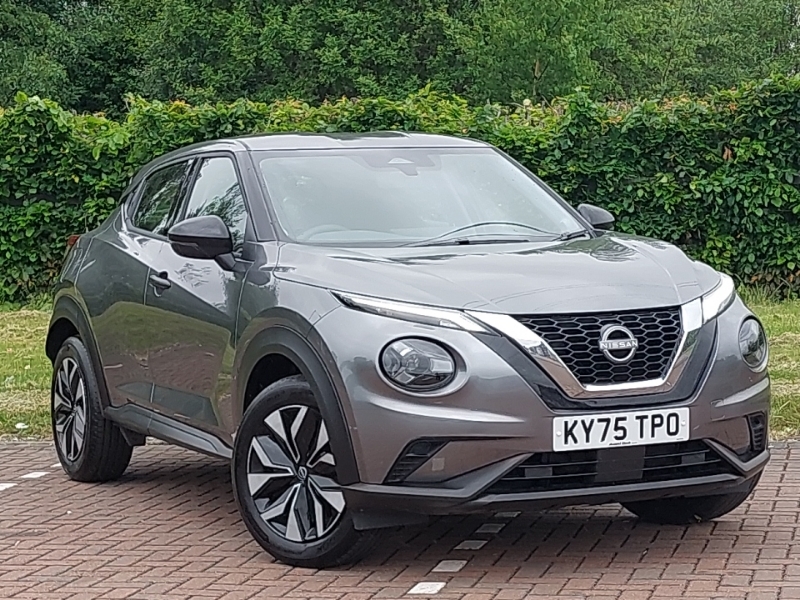 Nissan Juke Tekna Grey #1