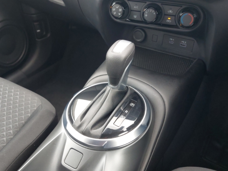 Nissan Juke Tekna Grey #10