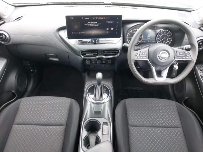 Nissan Juke Tekna Grey #3