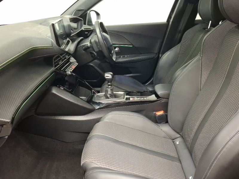 Peugeot 2008 1.2 Puretech 130 Gt Black #5