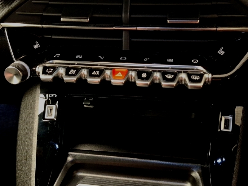 Peugeot 2008 Active Premium Orange #17