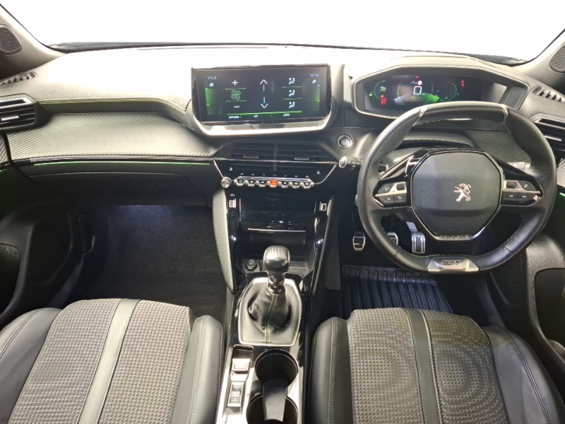 Peugeot 2008 1.2 Puretech 130 Gt Black #3