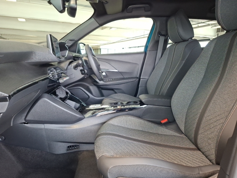 Peugeot 2008 1.2 Hybrid 136 Allure E-dsc6 Blue #5