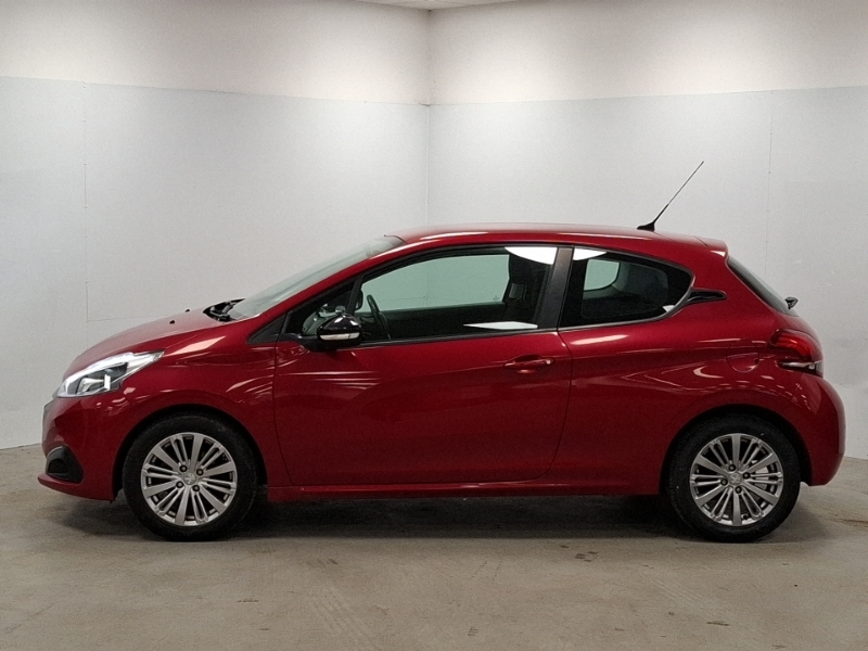 Peugeot 208 1.2 Puretech 82 Active Red #4