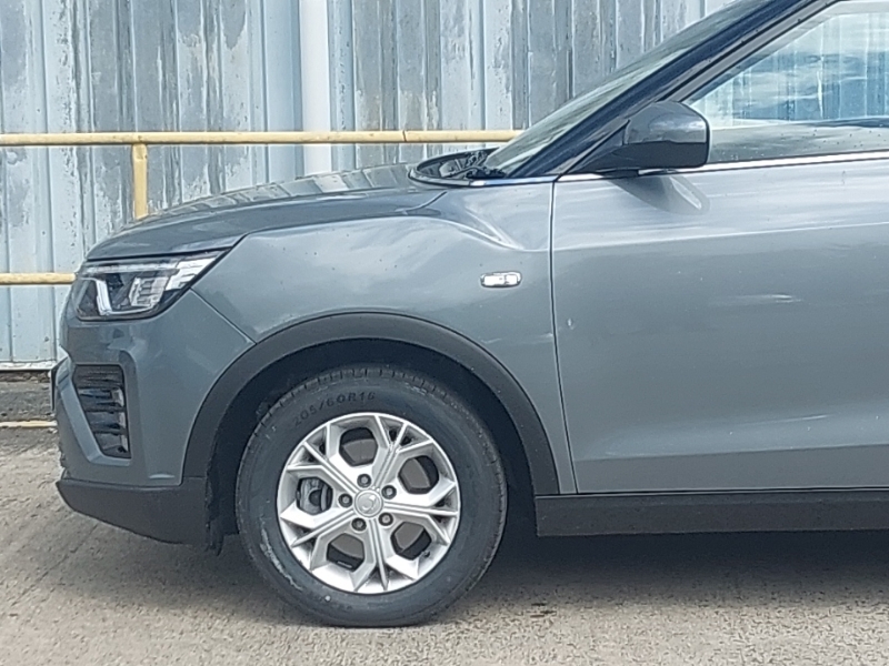 SsangYong Tivoli Ultimate Nav Red #20