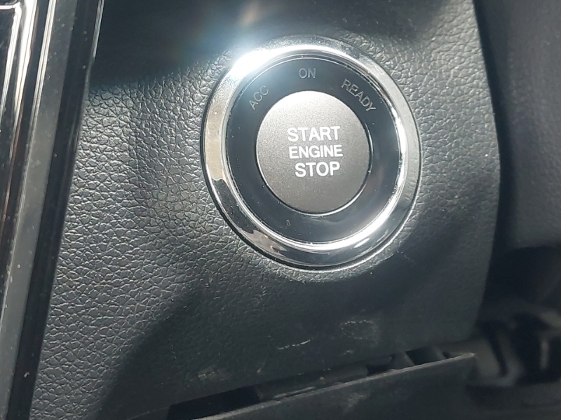 SsangYong Tivoli Ultimate Nav Red #18