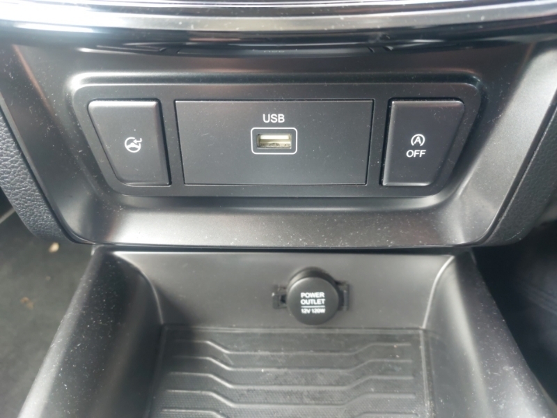 SsangYong Tivoli Ultimate Nav Red #16
