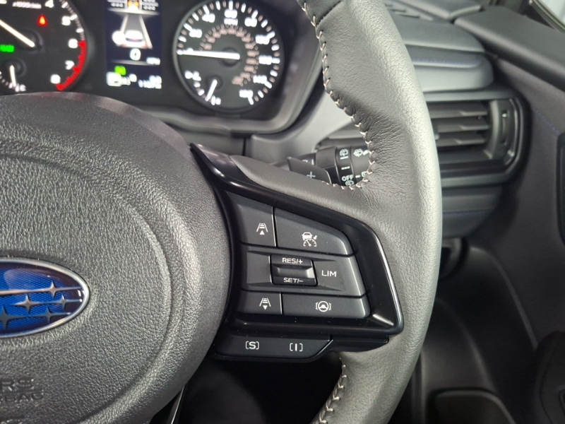 Subaru Forester 2.0I E-boxer Touring Lineartronic - 2025 75 #12