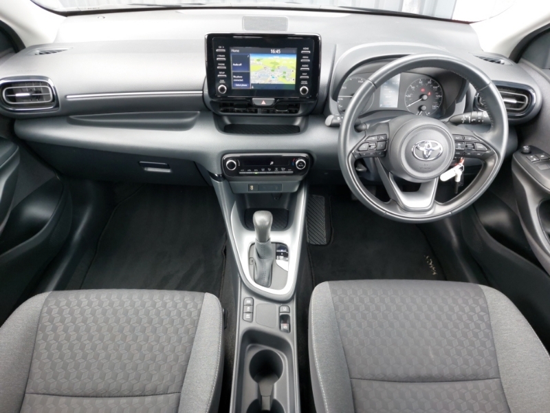 Toyota Yaris 1.5 Hybrid Icon Cvt GV72PYX Black #3