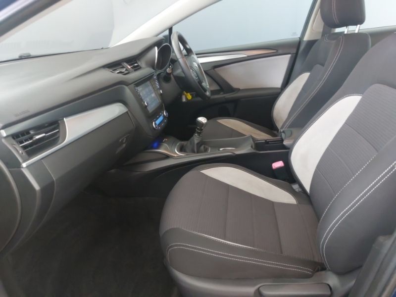 Toyota Avensis 1.8 Business Edition Blue #5