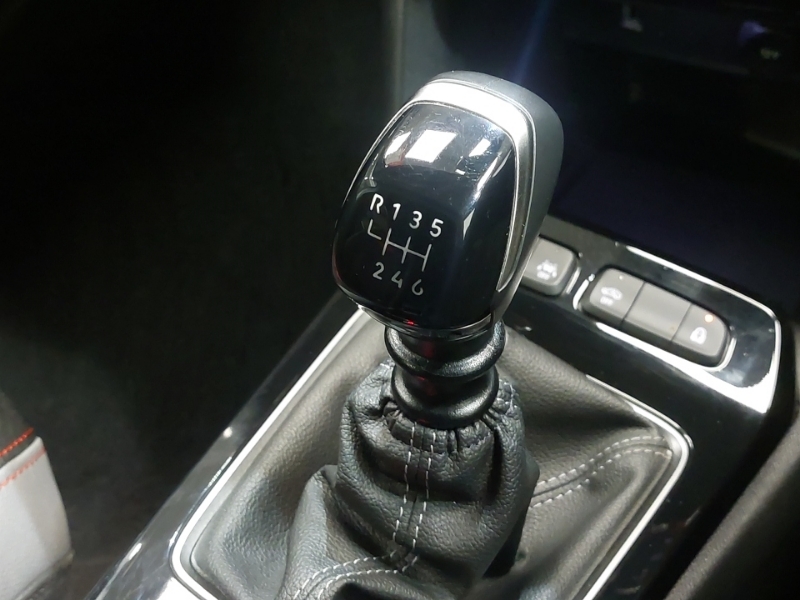 Vauxhall Mokka Ultimate Black #16