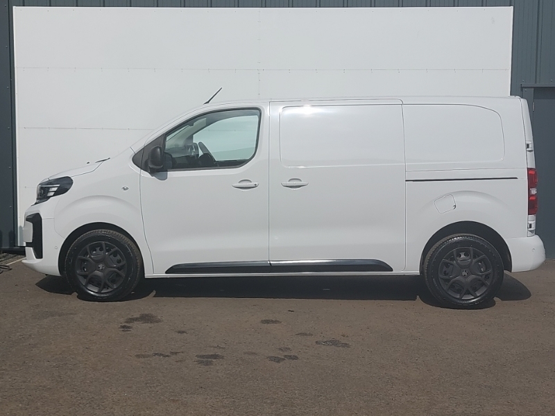 Vauxhall Vivaro 1.5 Turbo D 120 Pro H1 Van DW25VAU White #4