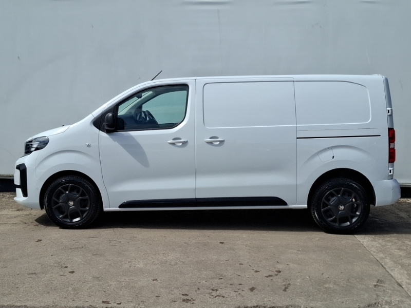Vauxhall Vivaro 1.5 Turbo D 120 Pro H1 Van White #4