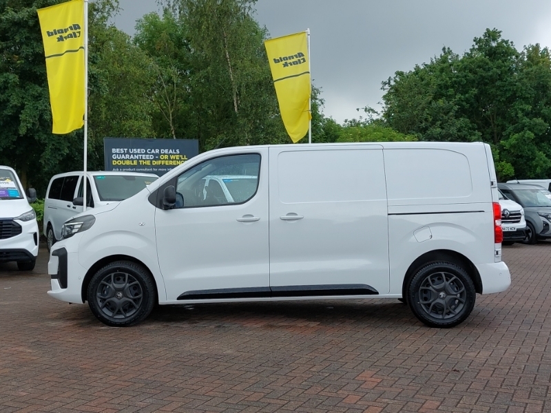 Vauxhall Vivaro 1.5 Turbo D 120 Pro H1 Van White #4