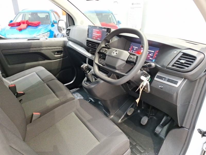 Vauxhall Vivaro 1.5 Turbo D 120 Pro H1 Van White #3