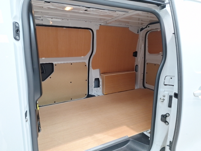Vauxhall Vivaro 1.5 Turbo D 120 Pro H1 Van White #6