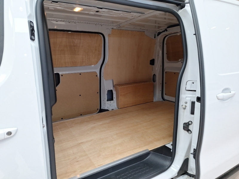 Vauxhall Vivaro 1.5 Turbo D 120 Pro H1 Van White #6