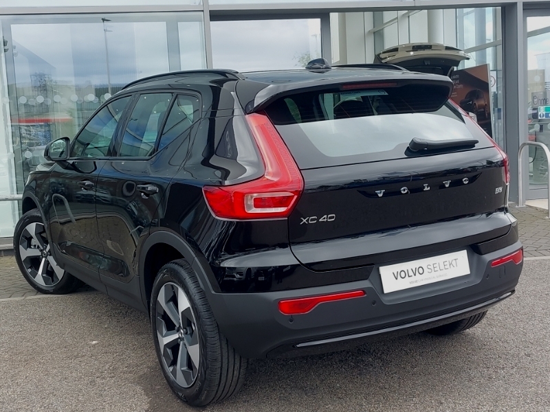 Volvo XC40 2.0 B3p Plus Dark Black #2
