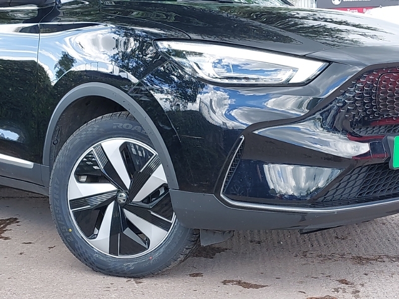 MG ZS Trophy Connect Black #20