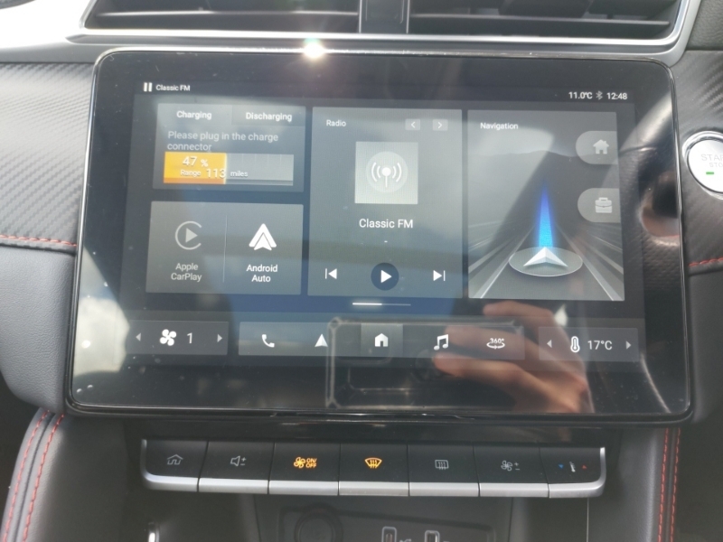 MG ZS Trophy Connect Black #15