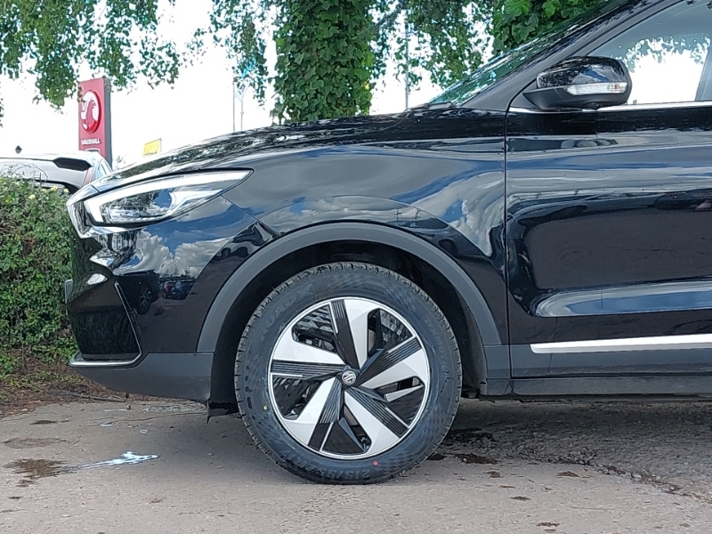 MG ZS Trophy Connect Black #19