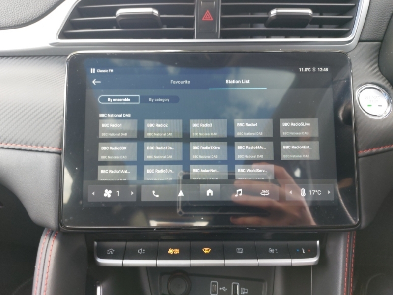 MG ZS Trophy Connect Black #11