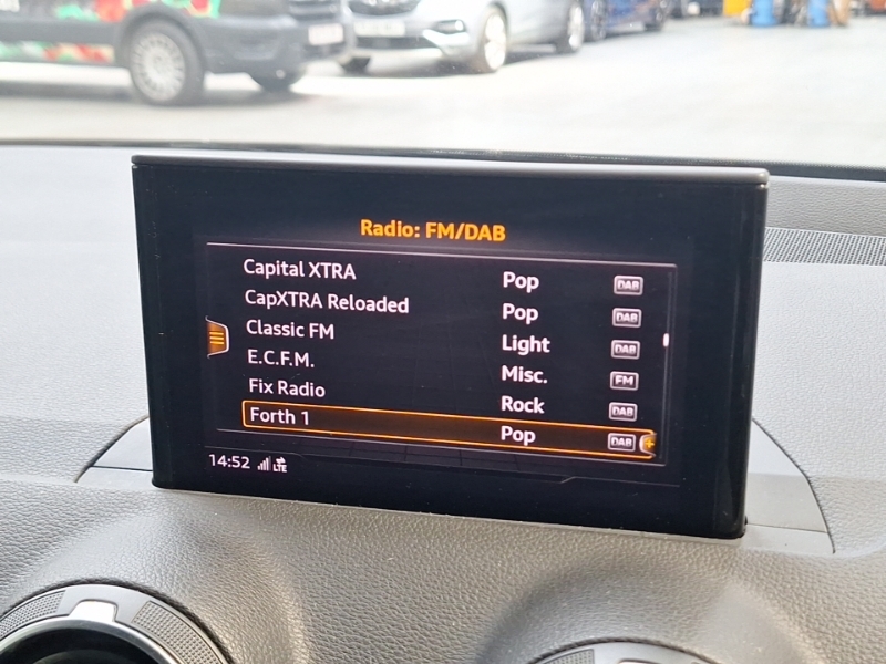 Audi Q2 1.0 Tfsi Sport Red #11