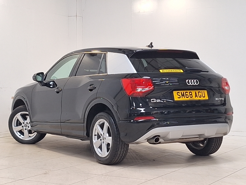 Audi Q2 1.0 Tfsi Sport Black #2