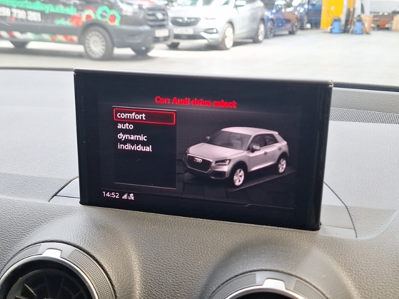 Audi Q2 1.0 Tfsi Sport Red #16
