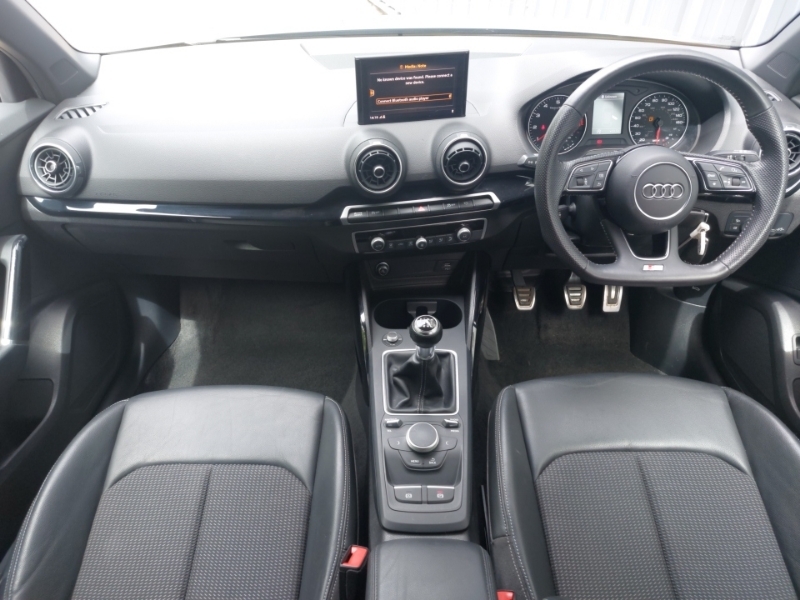 Audi Q2 30 Tfsi Black Edition Grey #3