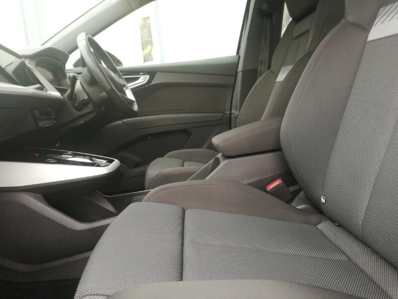 Audi Q4 E Tron 125Kw 35 55Kwh Sport Black #5