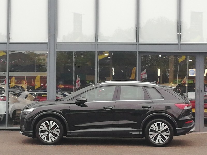 Audi Q4 E Tron 125Kw 35 55Kwh Sport Black #4