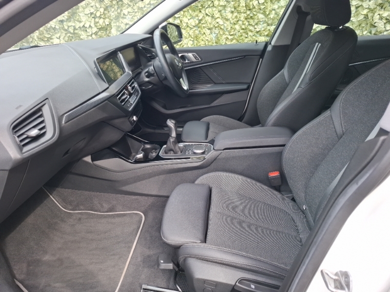 BMW 2 Series 218I 136 Sport Live Cockpit Professional White #5