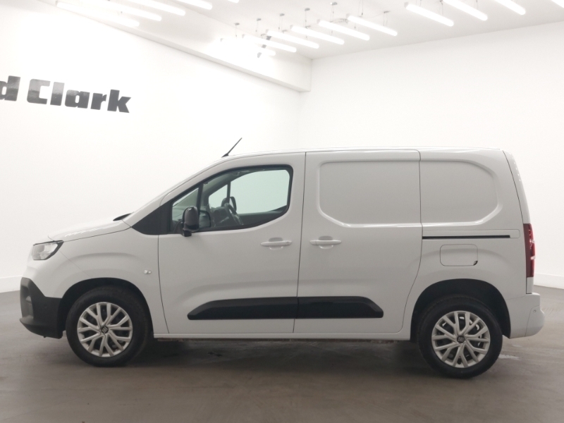 Fiat Doblo 1.5 Multijet 100 H1 Van White #4