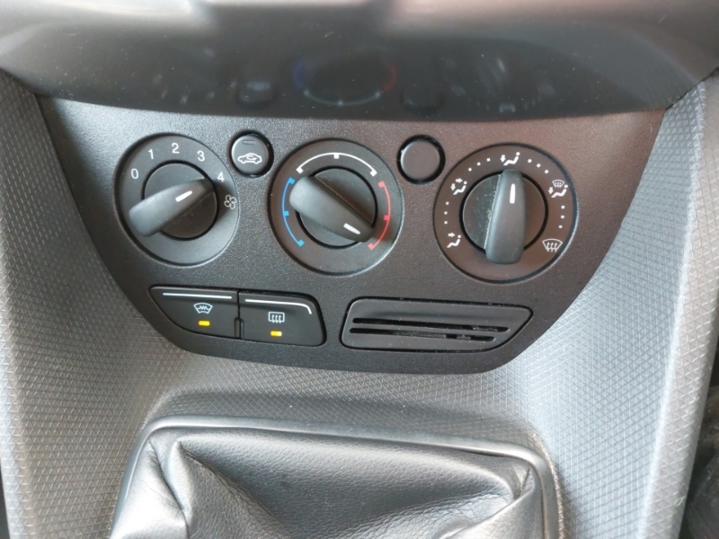 Ford Transit Connect Connect 1.5 210 Trend Pv 100 Bhp Silver #15