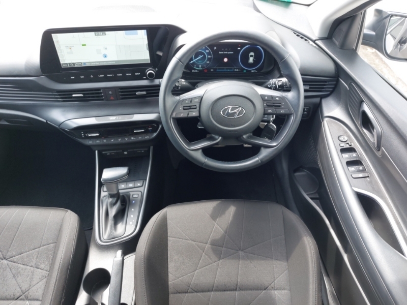 Hyundai Bayon Premium Green #8