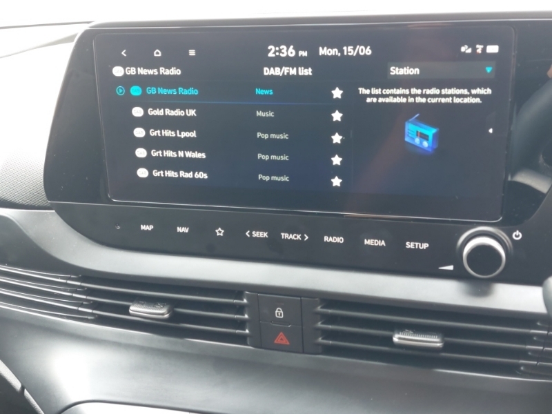 Hyundai Bayon Premium Green #11