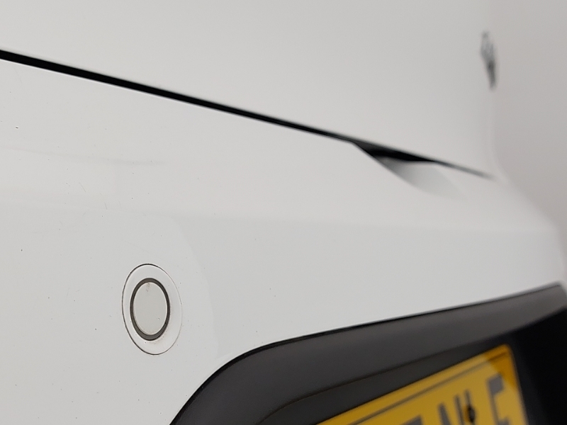 Hyundai I20 1.2L S White #9