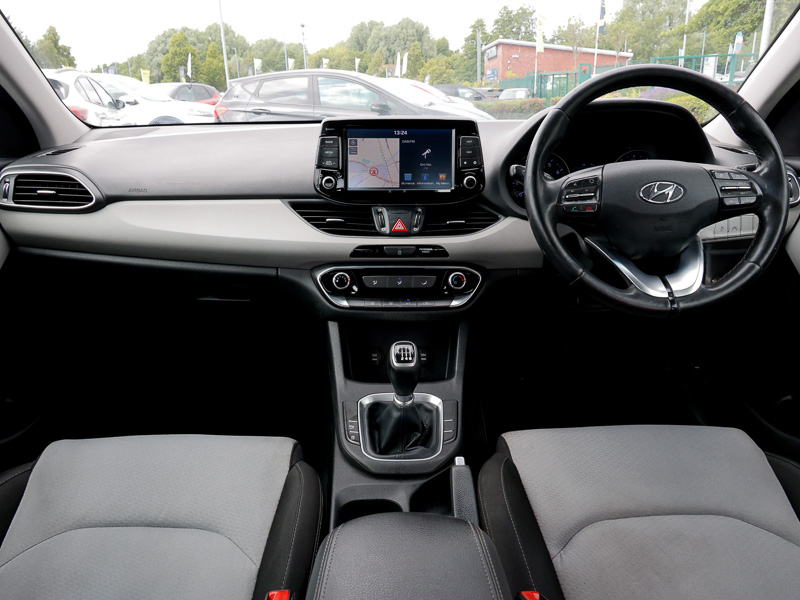 Hyundai I30 1.0T Gdi Se Nav EA67EVJ White #3