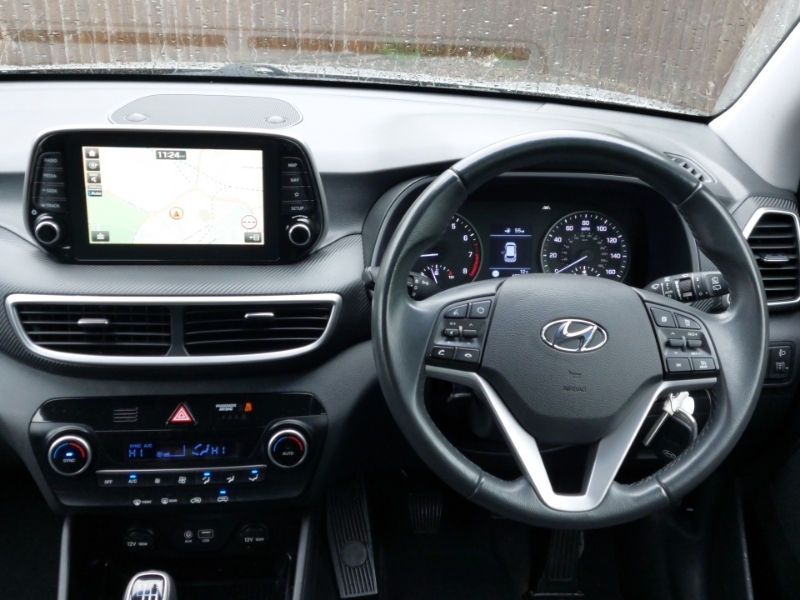 Hyundai Tucson Se Nav Red #8
