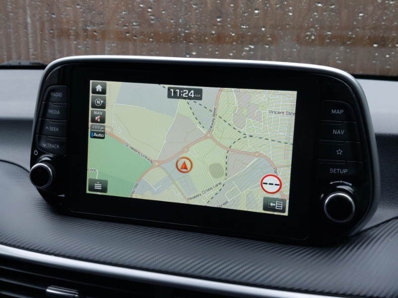 Hyundai Tucson Se Nav Red #10