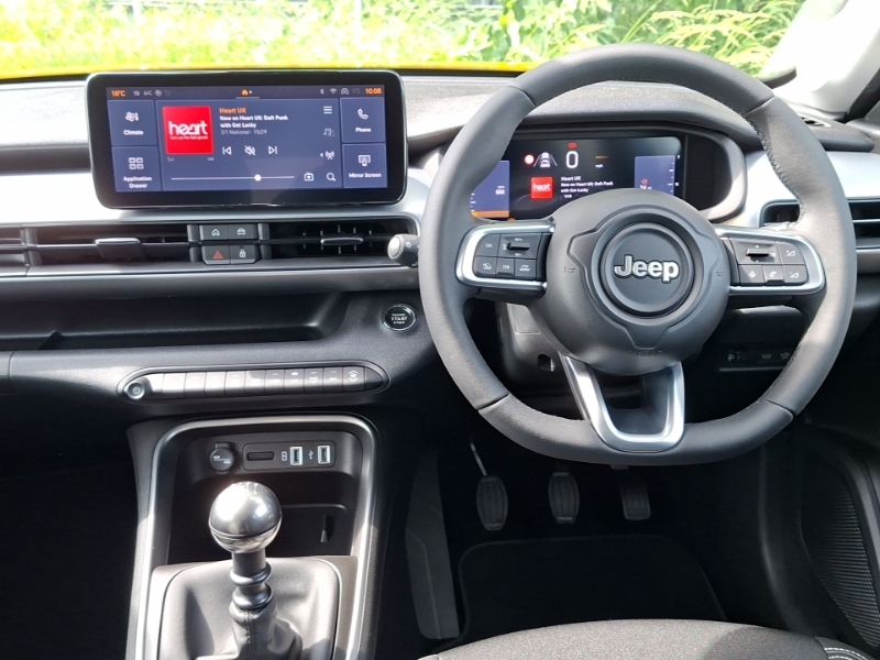 Jeep Avenger 115Kw Summit 54Kwh 2025 #8