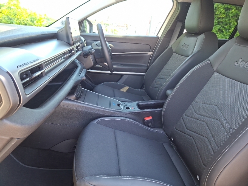 Jeep Avenger 115Kw Summit 54Kwh White #5