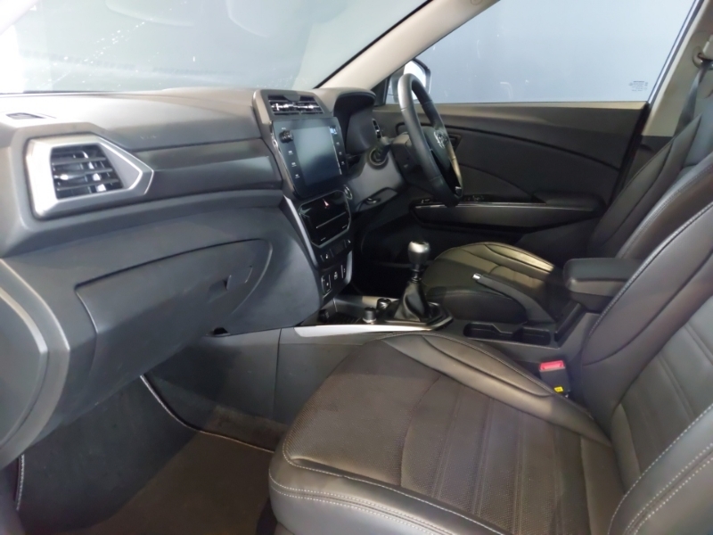 SsangYong Tivoli 1.5 K40 Silver #5