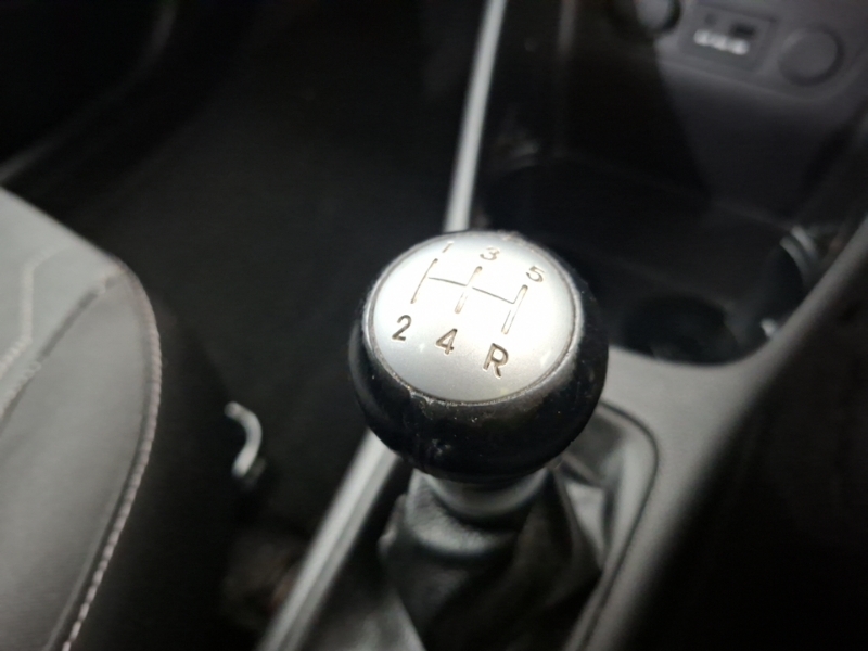 Kia Picanto 1.0 Vr7 68 Bhp Red #17