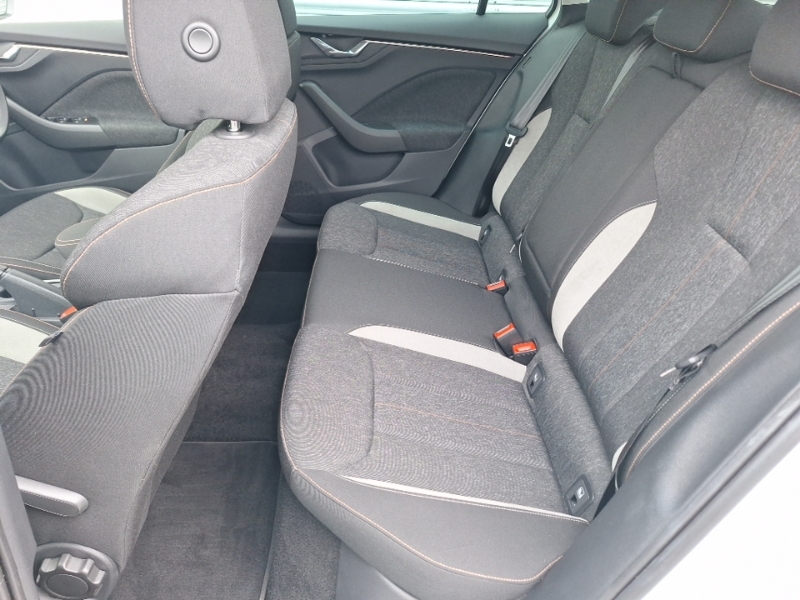 Skoda Scala 1.0 Tsi Se L Dsg White #6