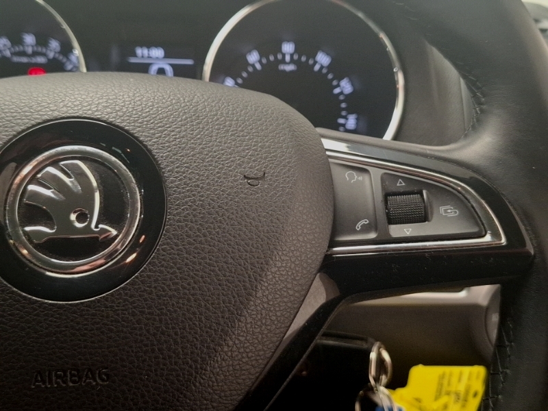 Skoda Yeti Suv Black #13